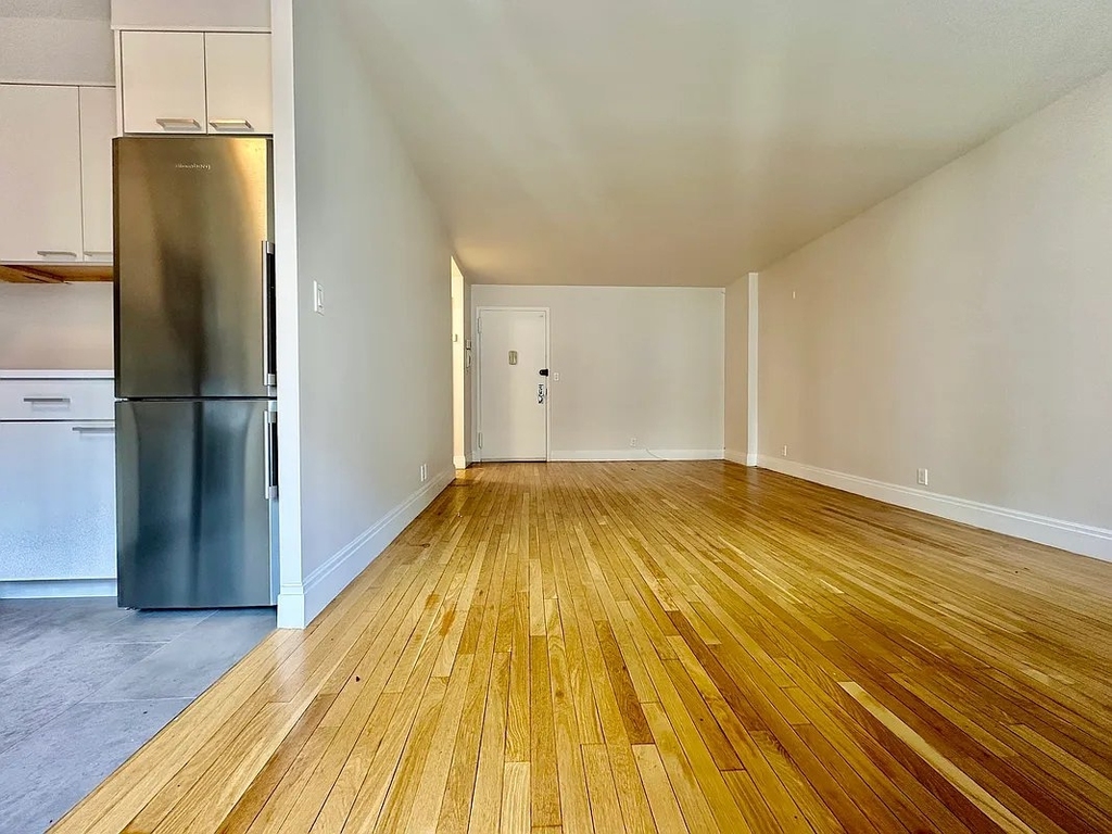 West 96th Street - Photo 2