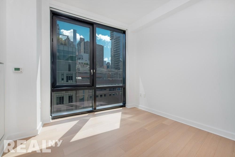 West End Avenue - Photo 4