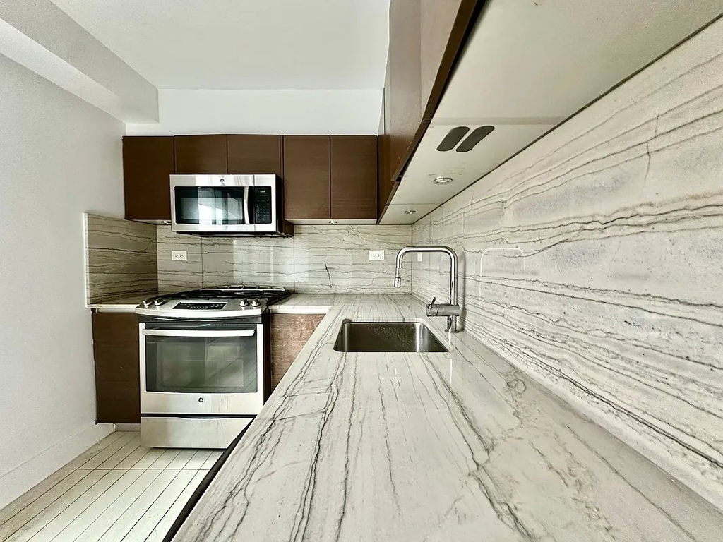 West 96th Street - Photo 2