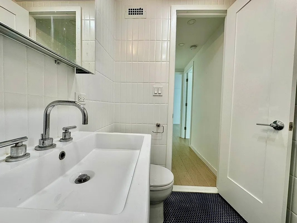 West 87th Street - Photo 13