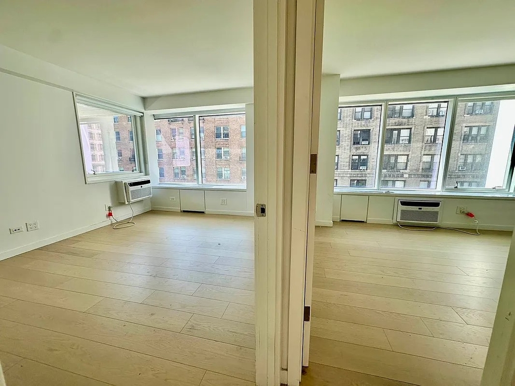 West 87th Street - Photo 7