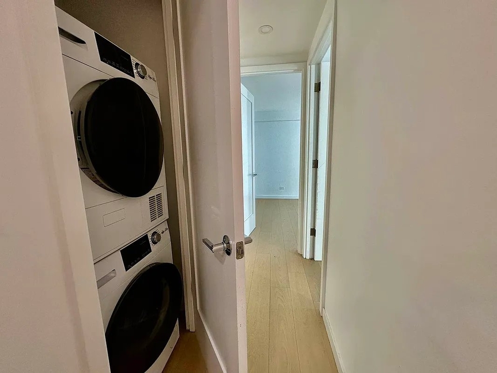 West 87th Street - Photo 12