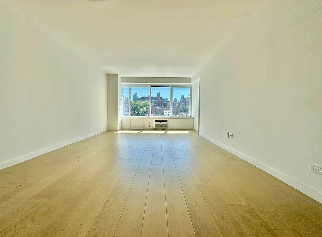 West 87th Street - Photo 4