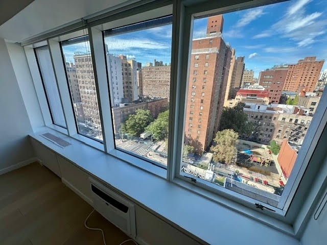 West 87th Street - Photo 12