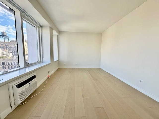 West 87th Street - Photo 7