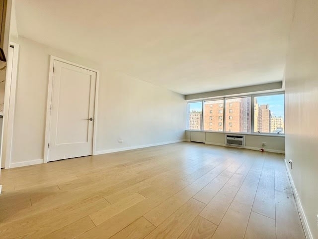 West 87th Street - Photo 11