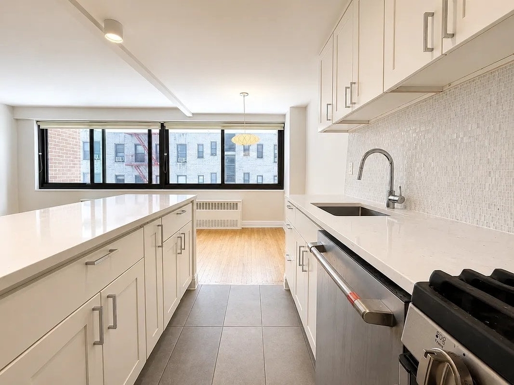 West 97th Street - Photo 0