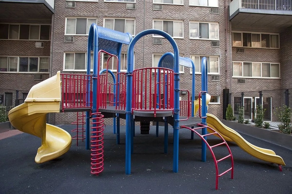 West 97th Street - Photo 9
