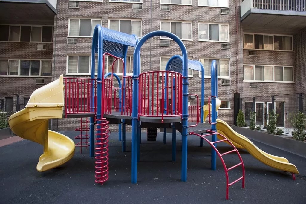 West 97th Street - Photo 8