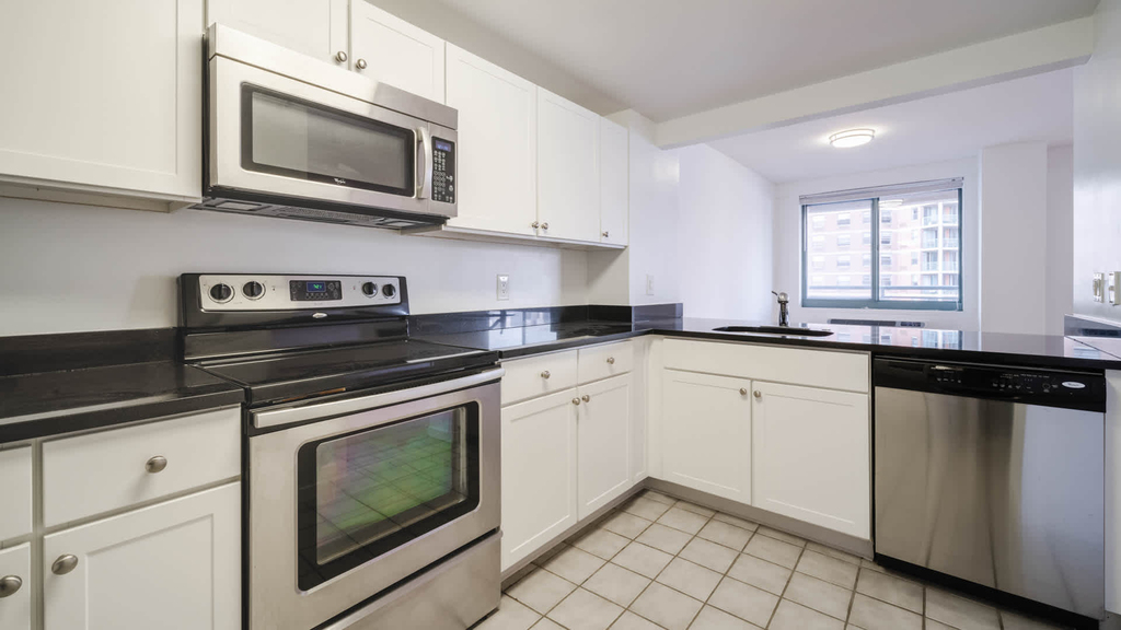 155 Washington Street - Photo 8