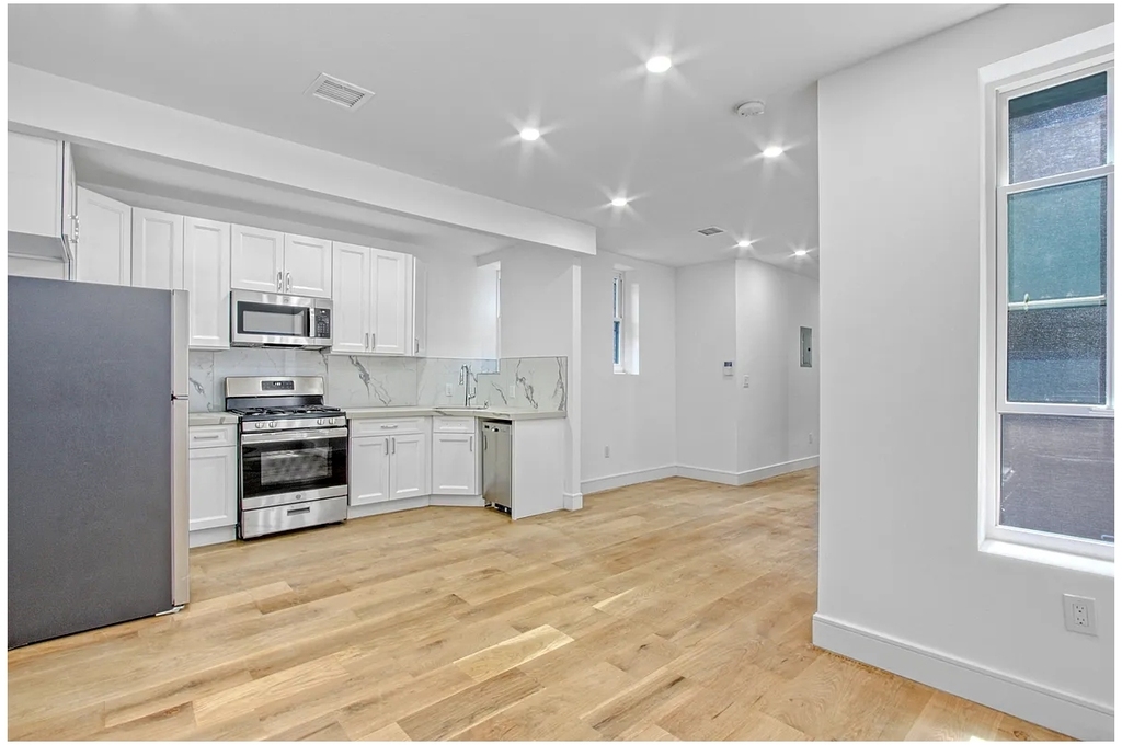 59 Arlington Ave - Photo 2