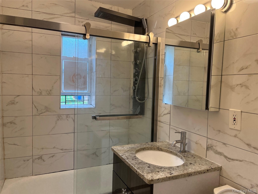 208-12a 39 Avenue - Photo 3