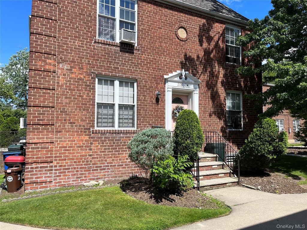 208-12a 39 Avenue - Photo 0