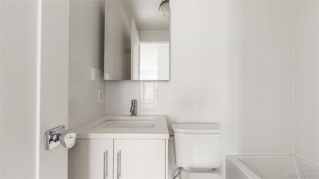 148-09 Northern Boulevard - Photo 9