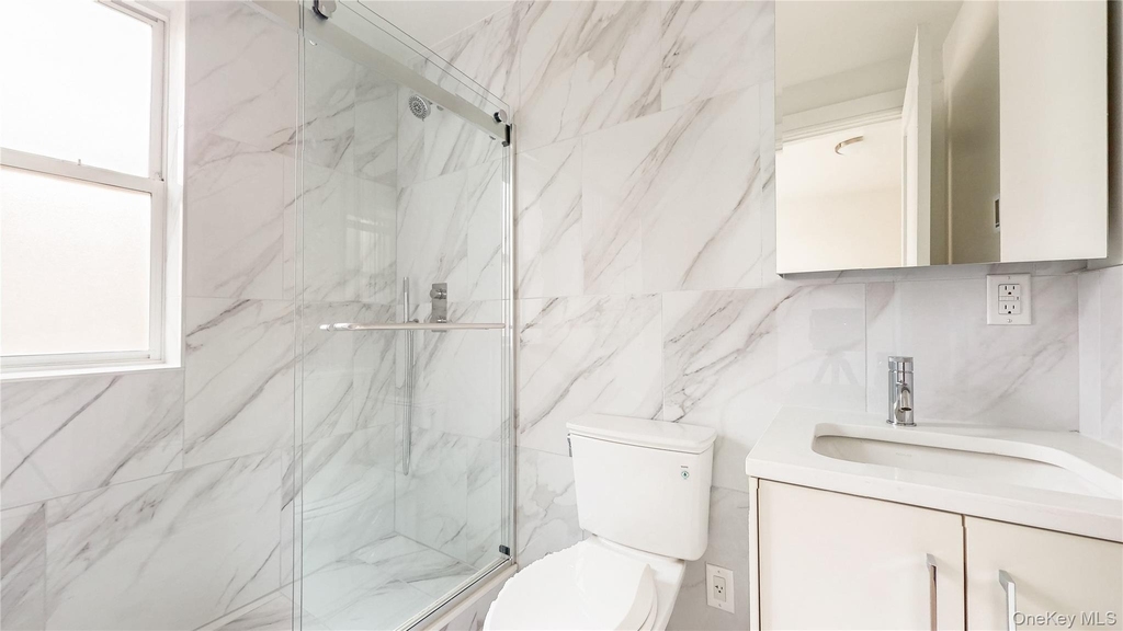 148-09 Northern Boulevard - Photo 8
