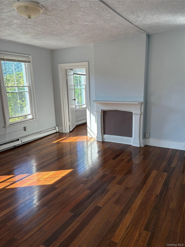 500 Main St - Photo 2