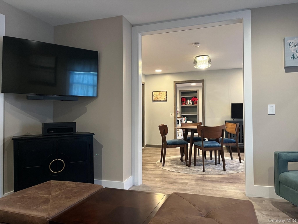 824 W Main Street - Photo 15
