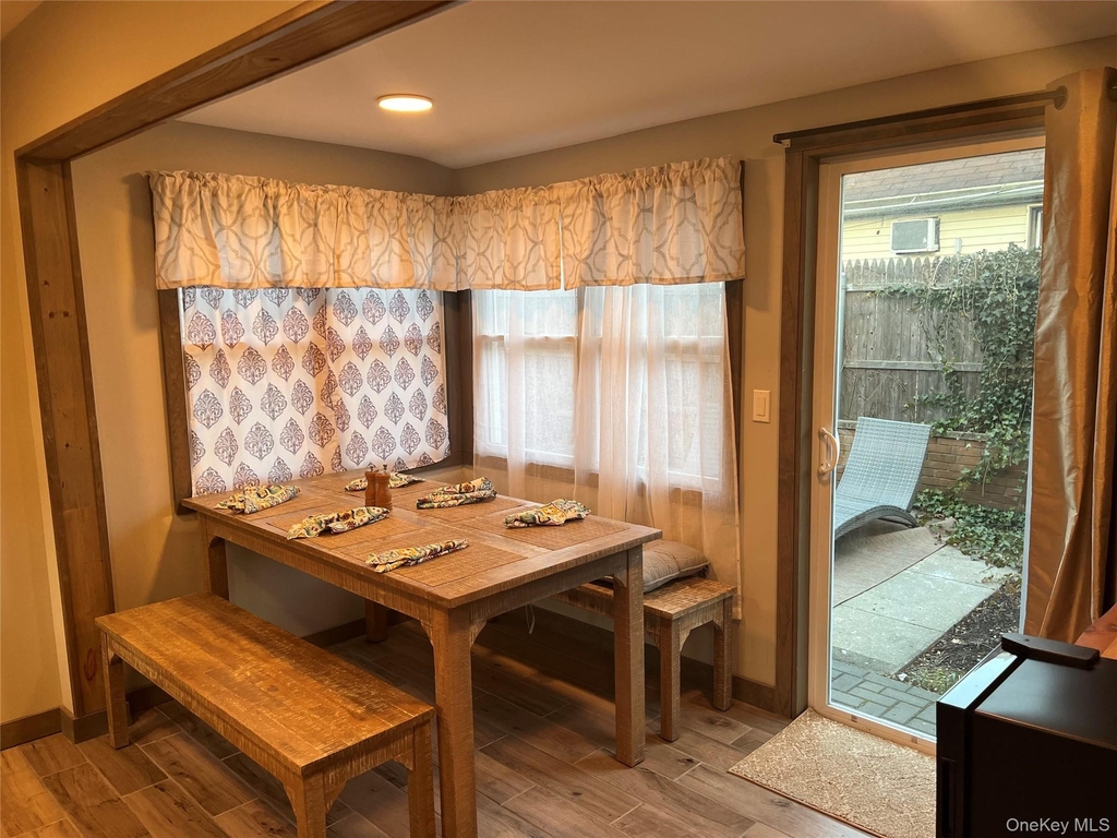 824 W Main Street - Photo 18