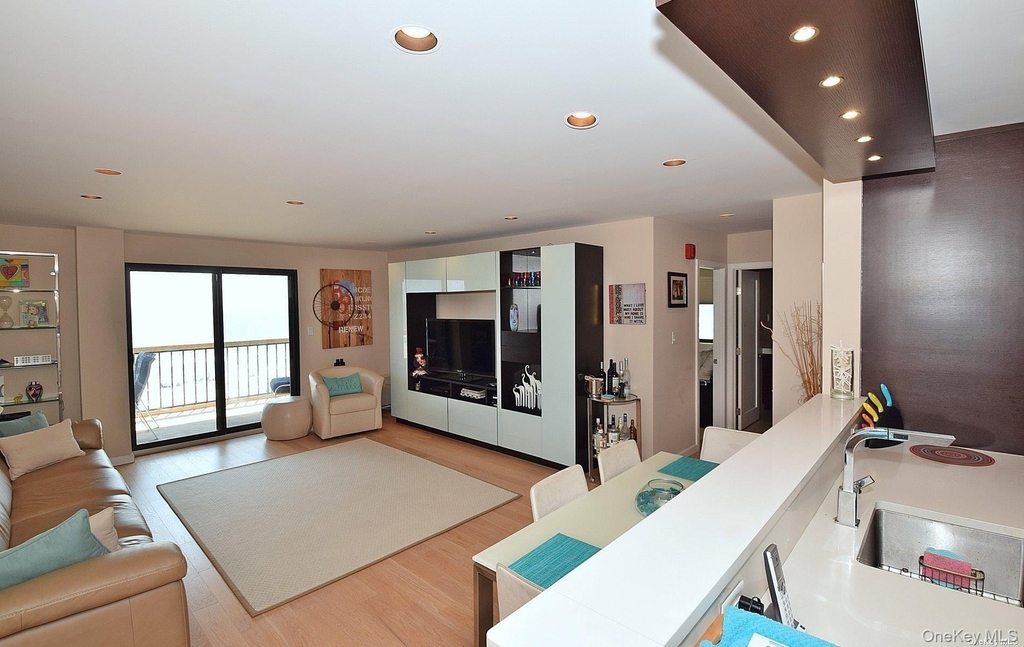 360 Shore Road - Photo 2
