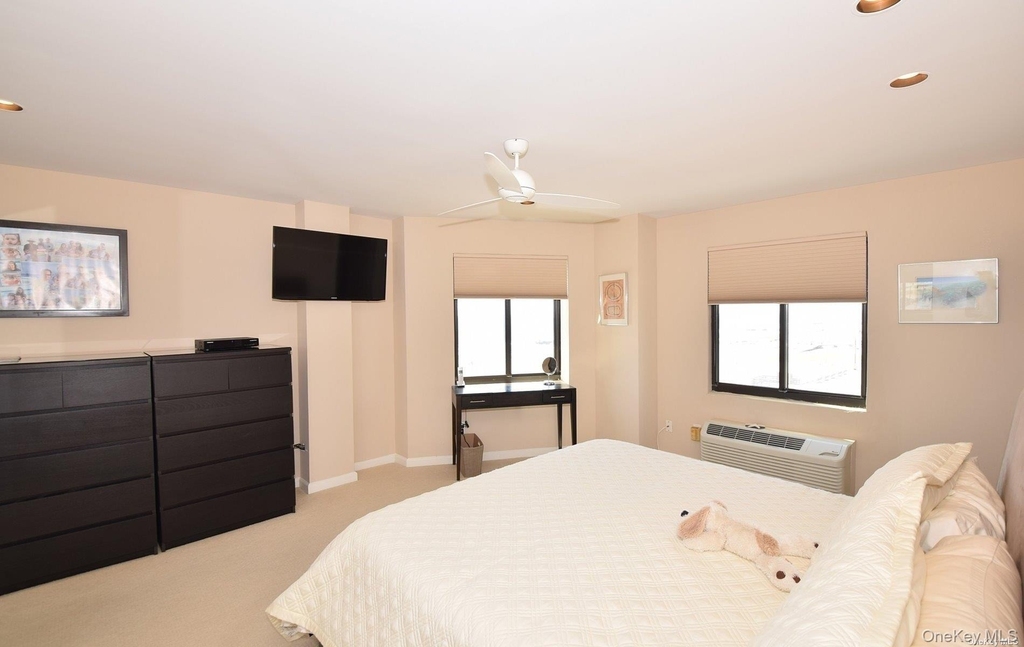 360 Shore Road - Photo 13