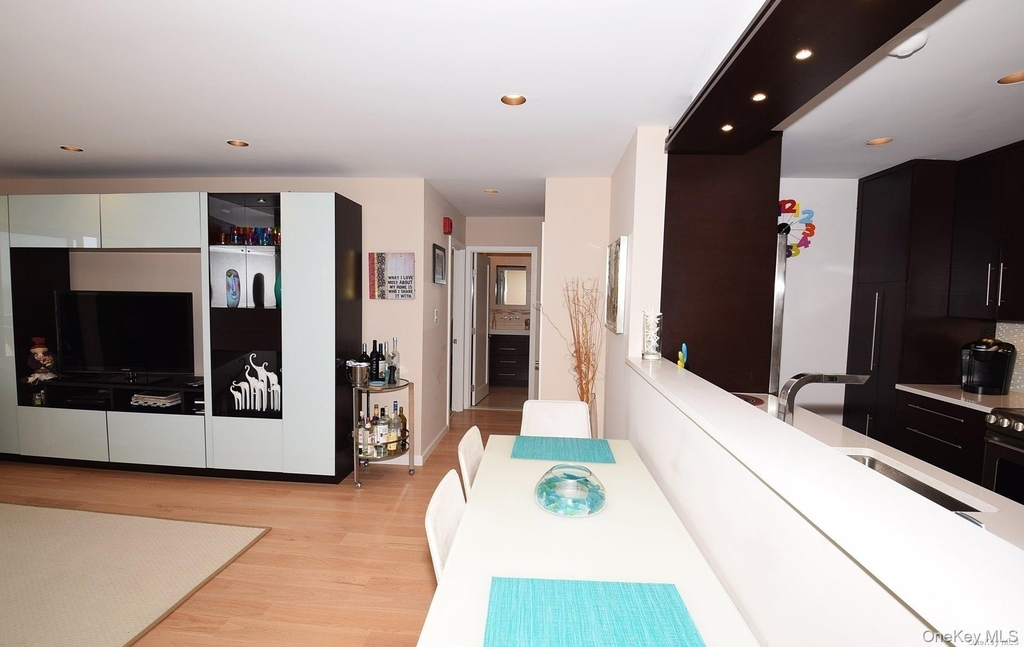 360 Shore Road - Photo 11