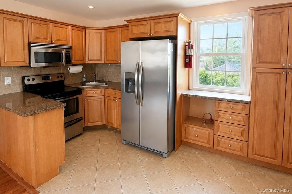 340 50th Street - Photo 2
