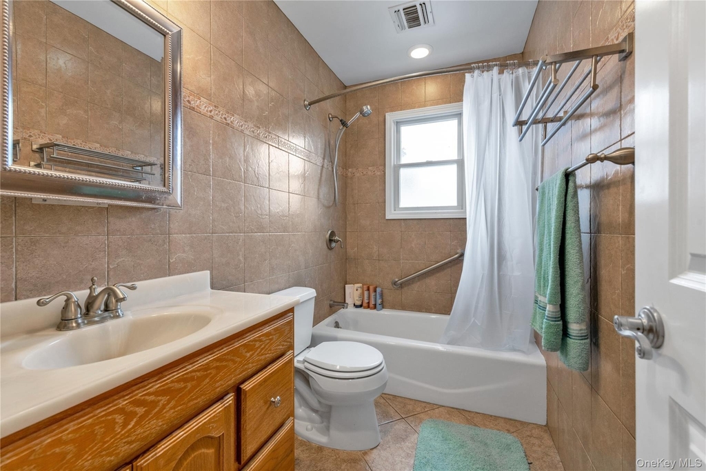 11 Nesaquake Avenue - Photo 8