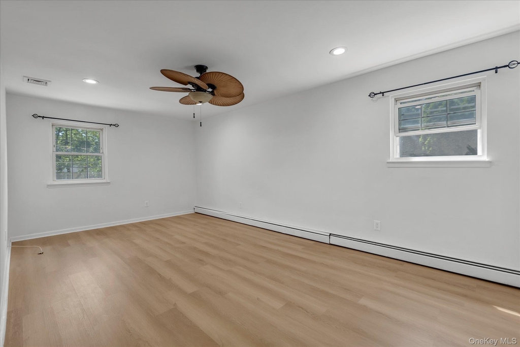 217 Bellerose Avenue - Photo 11