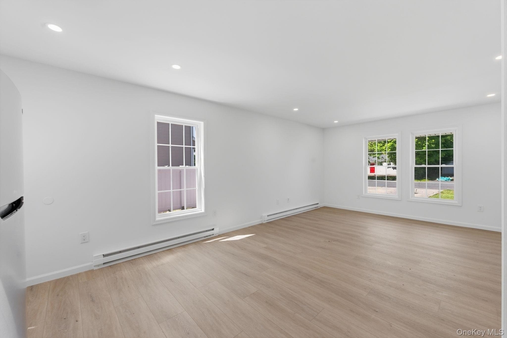 655 Post Avenue - Photo 8