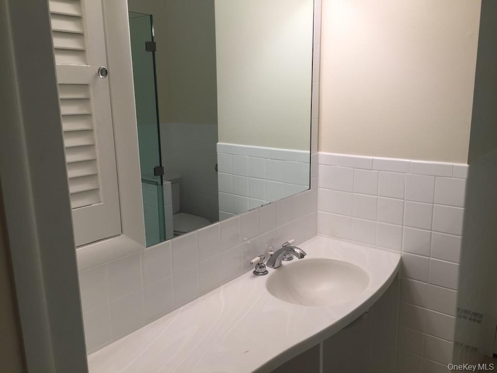 116 Meadow Road - Photo 10