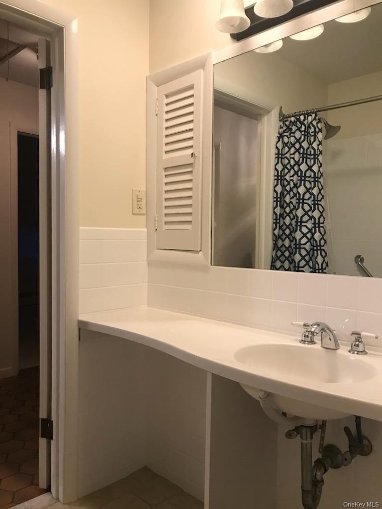 116 Meadow Road - Photo 9
