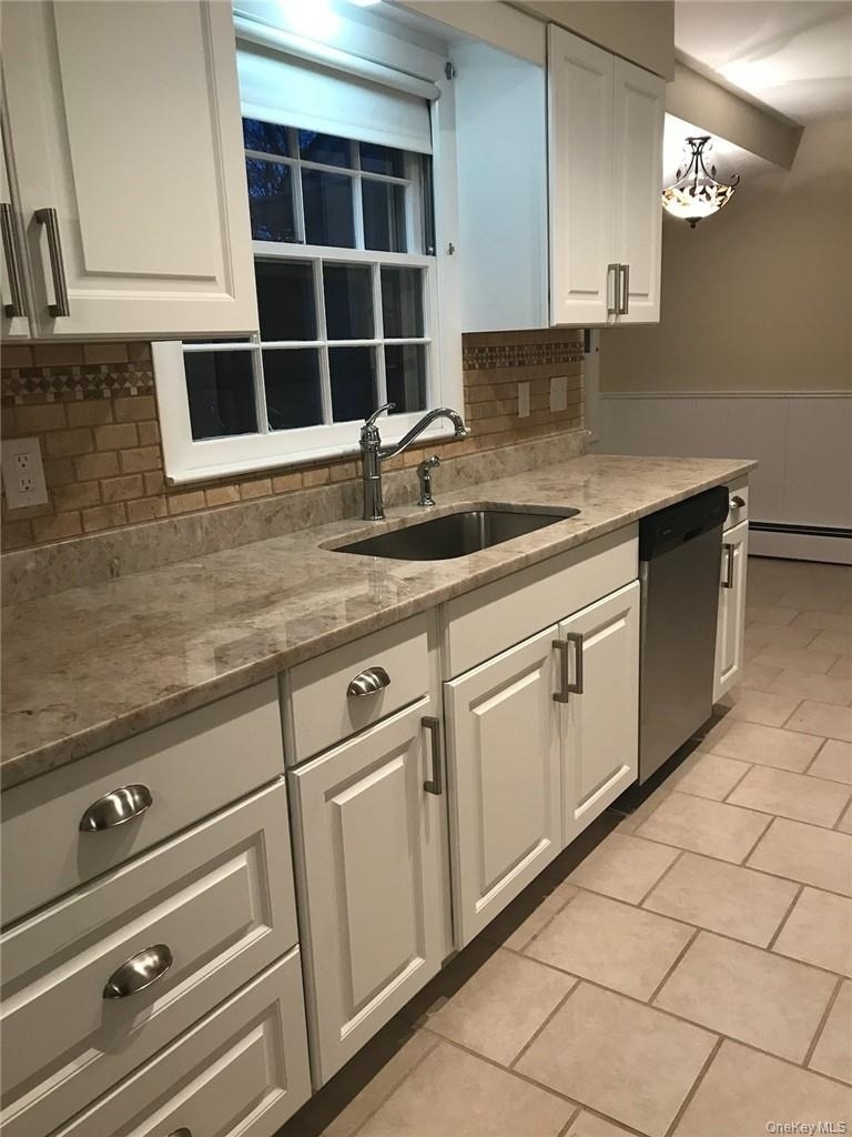 116 Meadow Road - Photo 2