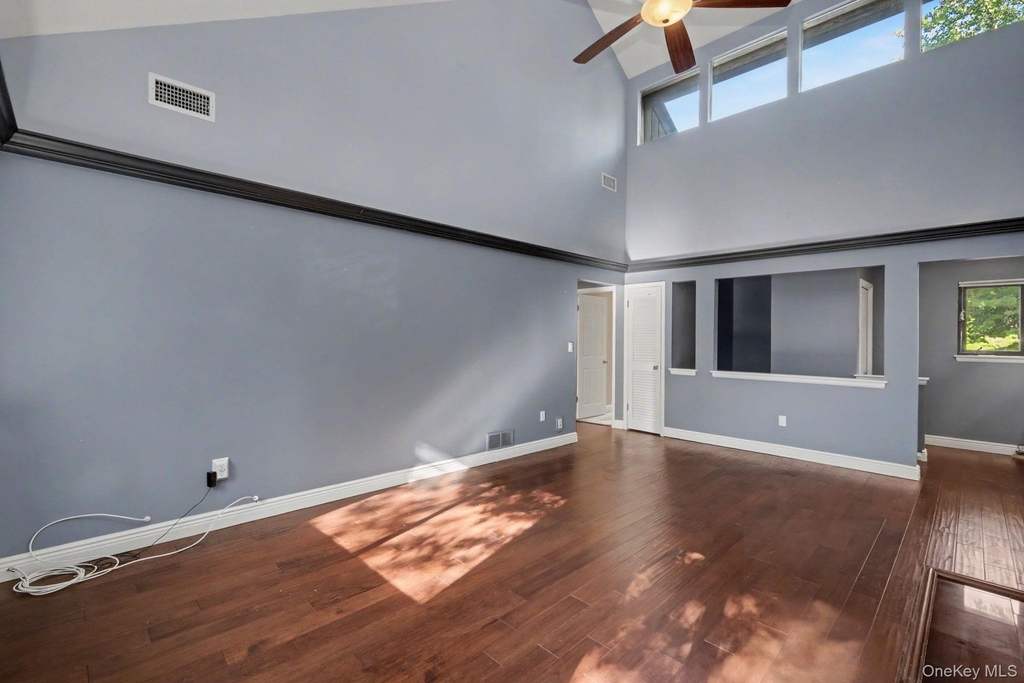 212 Old Farm Lane - Photo 1