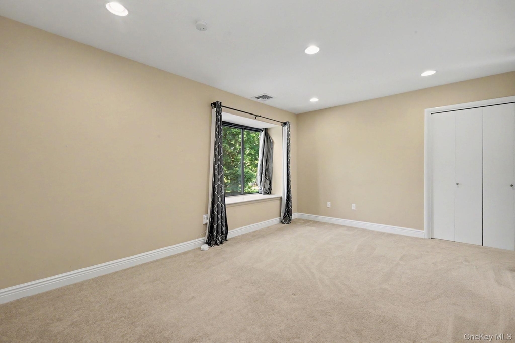 212 Old Farm Lane - Photo 18