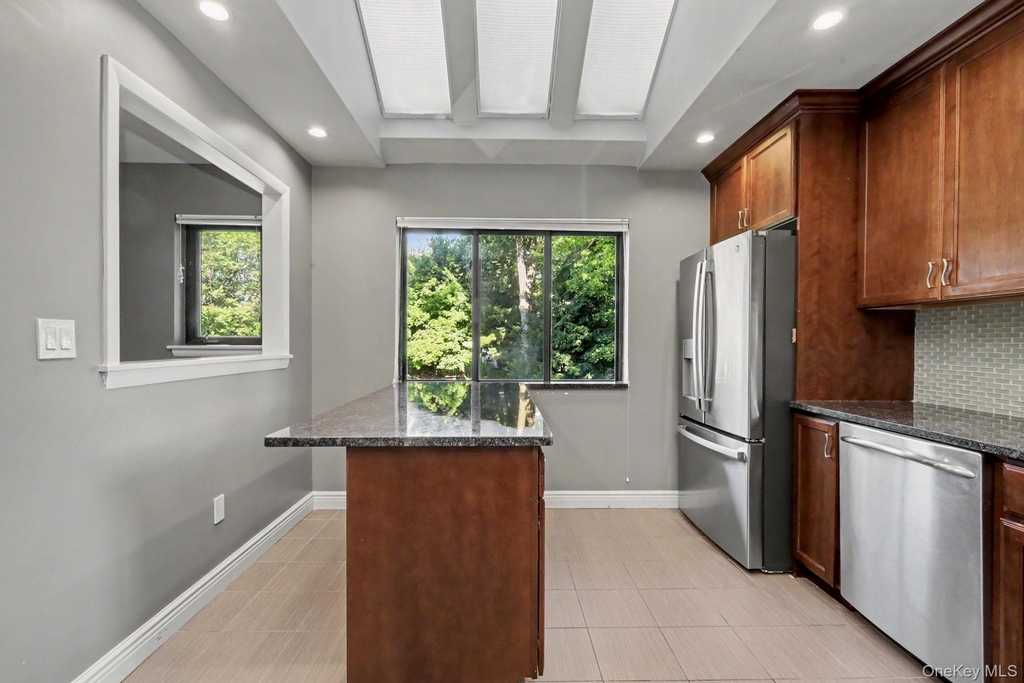 212 Old Farm Lane - Photo 6
