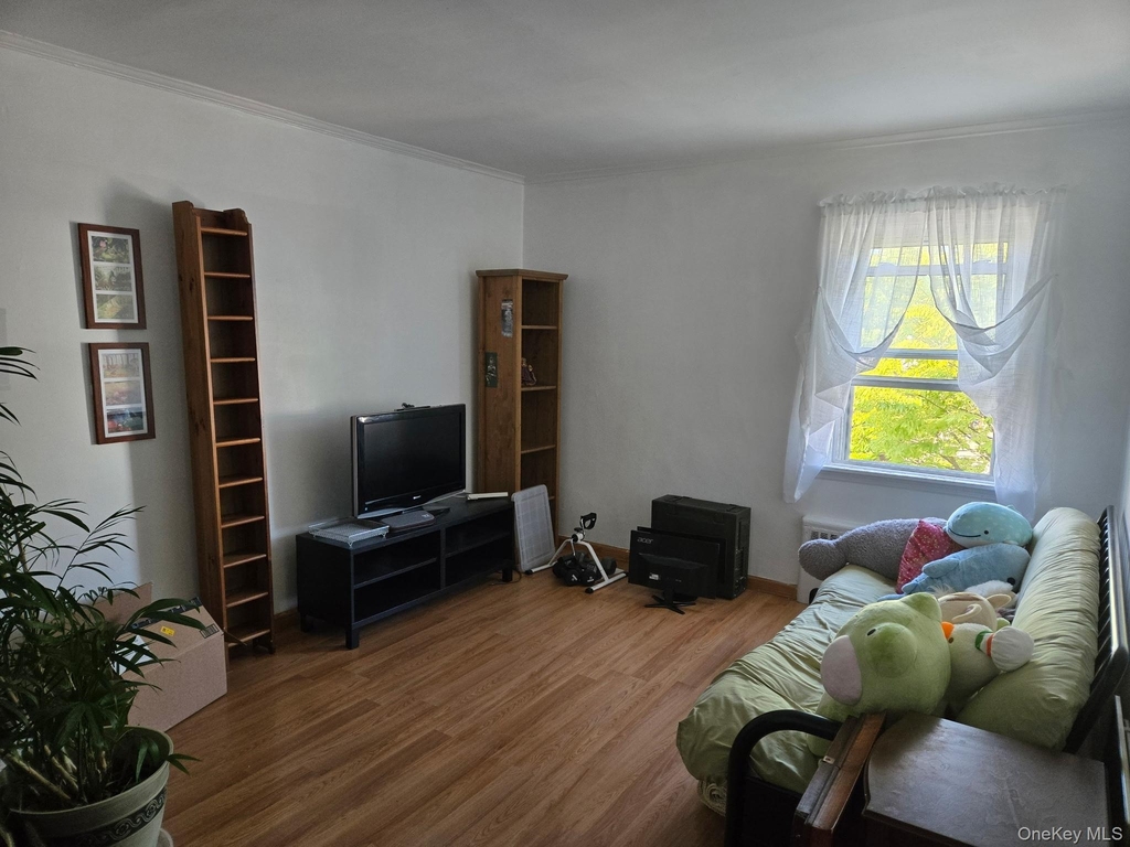 56-28 217 - Photo 1