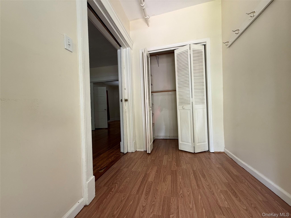 103 S Broadway - Photo 2