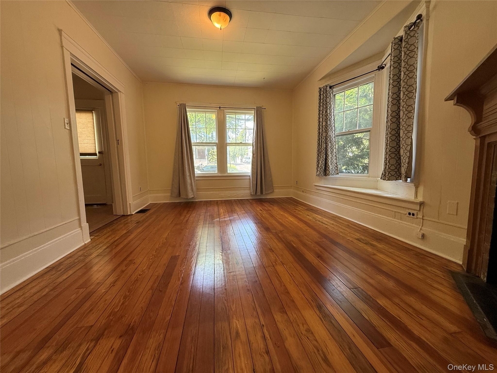 103 S Broadway - Photo 4