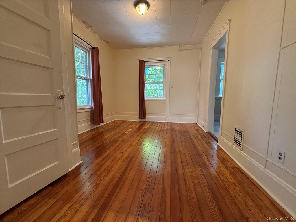 103 S Broadway - Photo 5