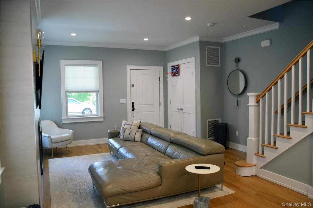 78 Orchard Avenue - Photo 3