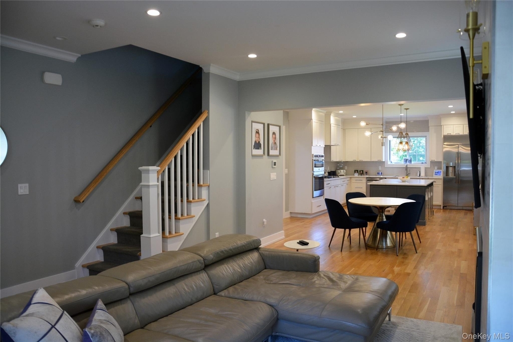 78 Orchard Avenue - Photo 6