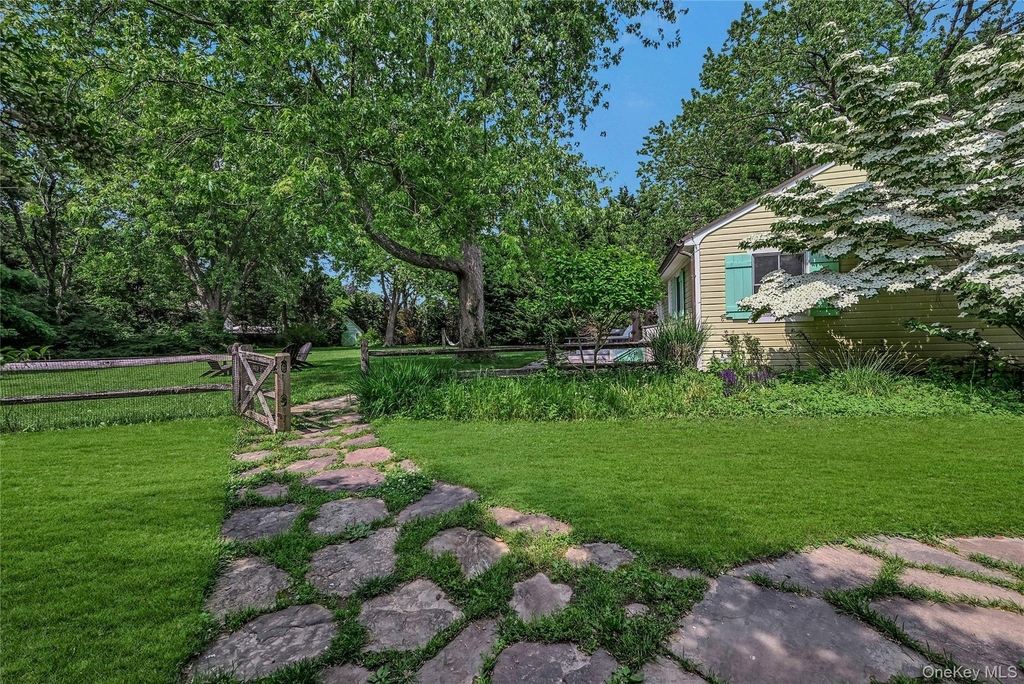 400 Town Creek Lane - Photo 2