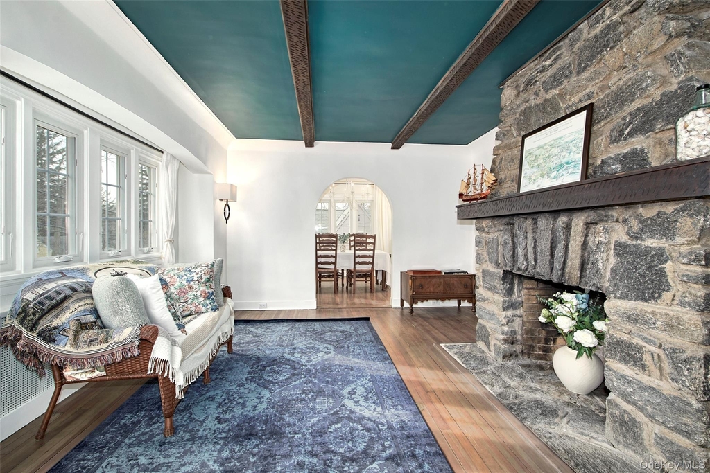 319 Oakland Beach Avenue - Photo 7