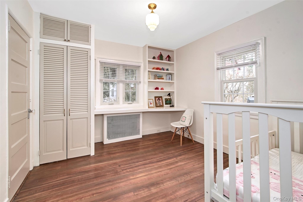 319 Oakland Beach Avenue - Photo 13