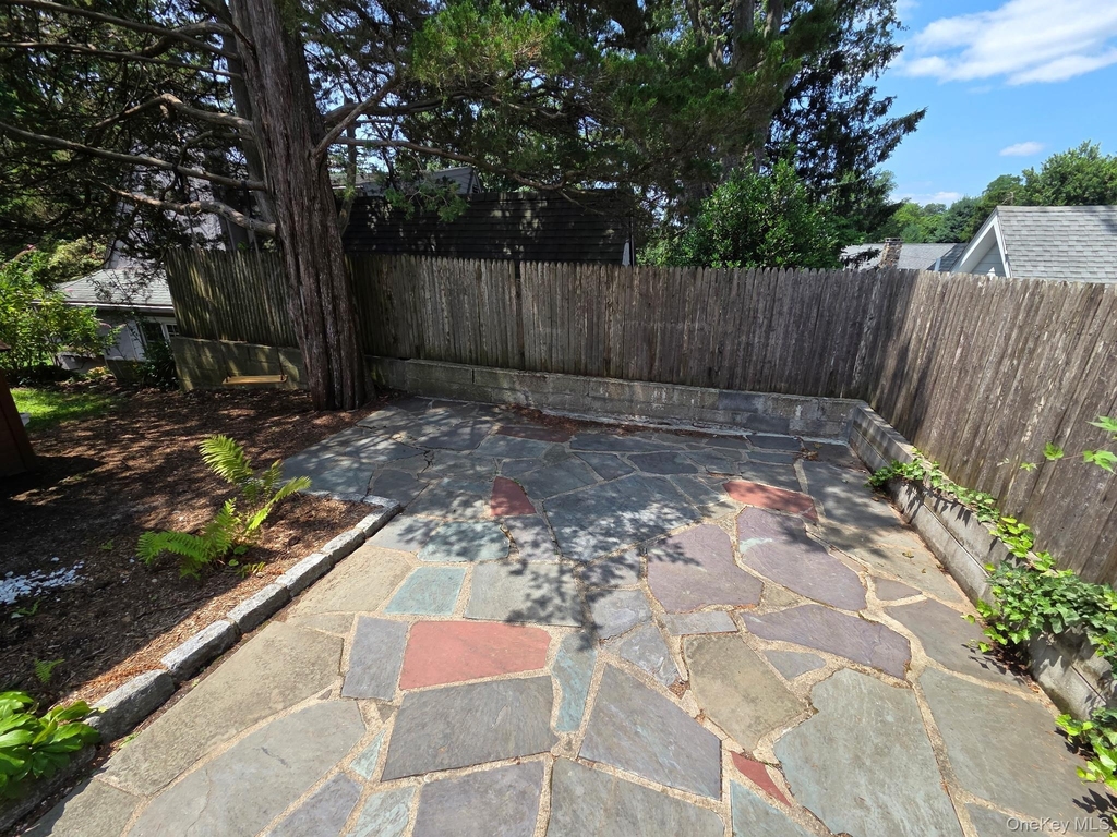 319 Oakland Beach Avenue - Photo 20