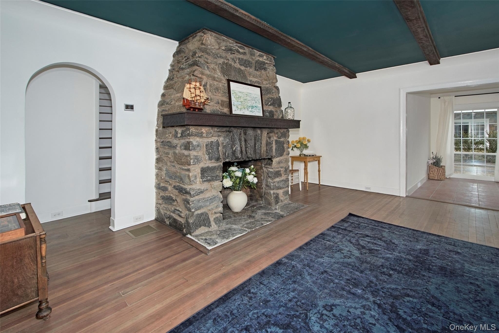 319 Oakland Beach Avenue - Photo 9