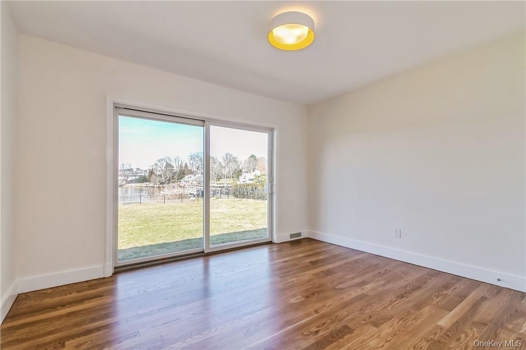 632 Shore Acres Drive - Photo 18