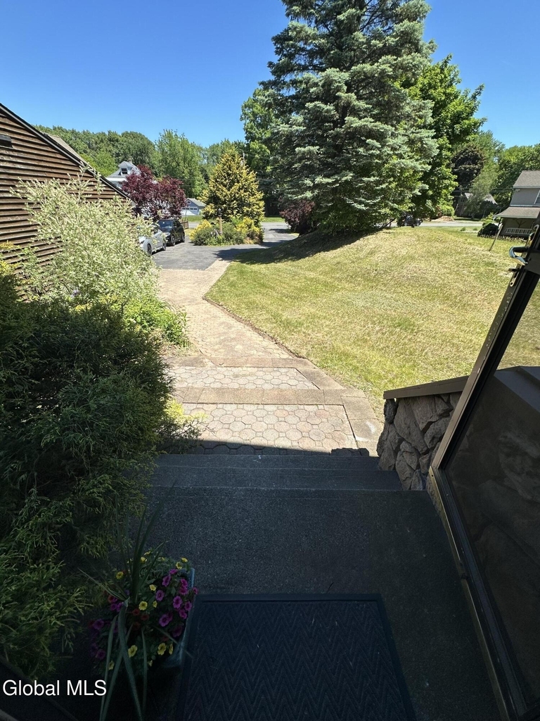 2810 Consaul Road - Photo 3