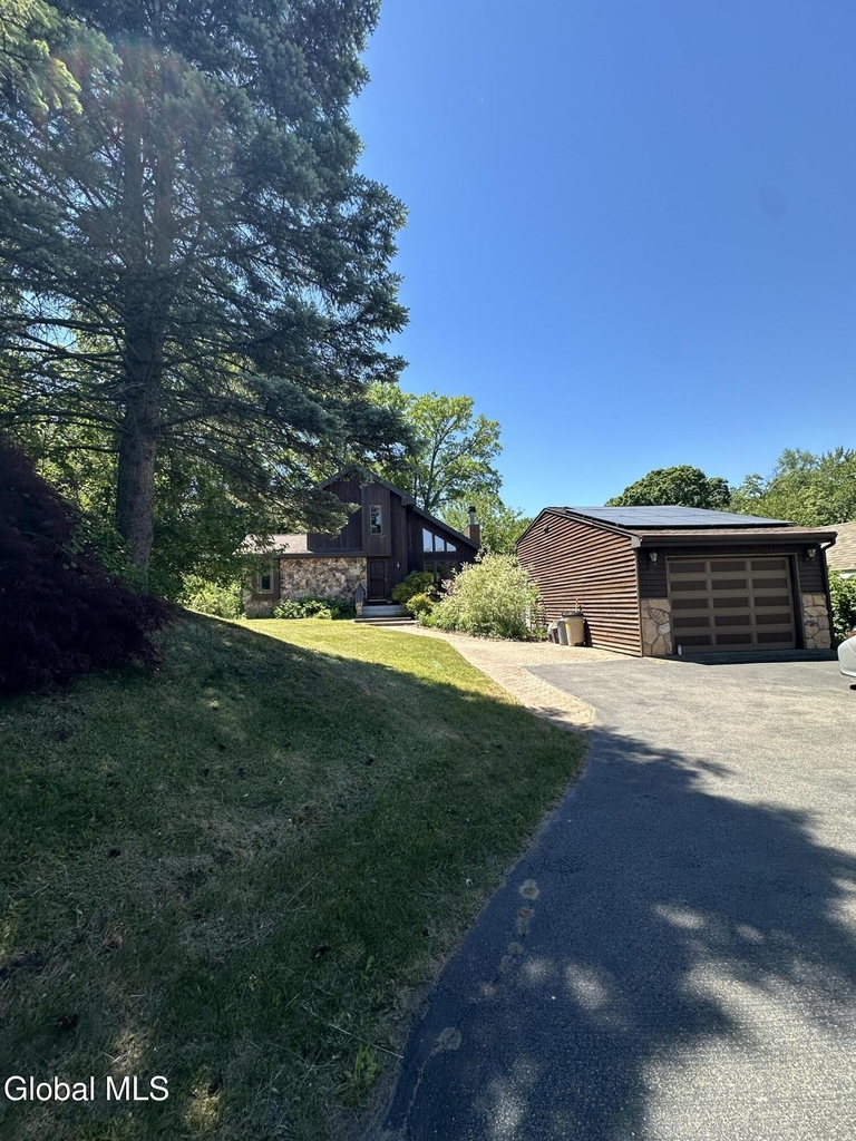 2810 Consaul Road - Photo 0