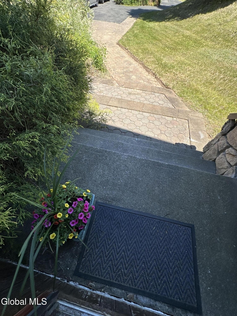 2810 Consaul Road - Photo 4